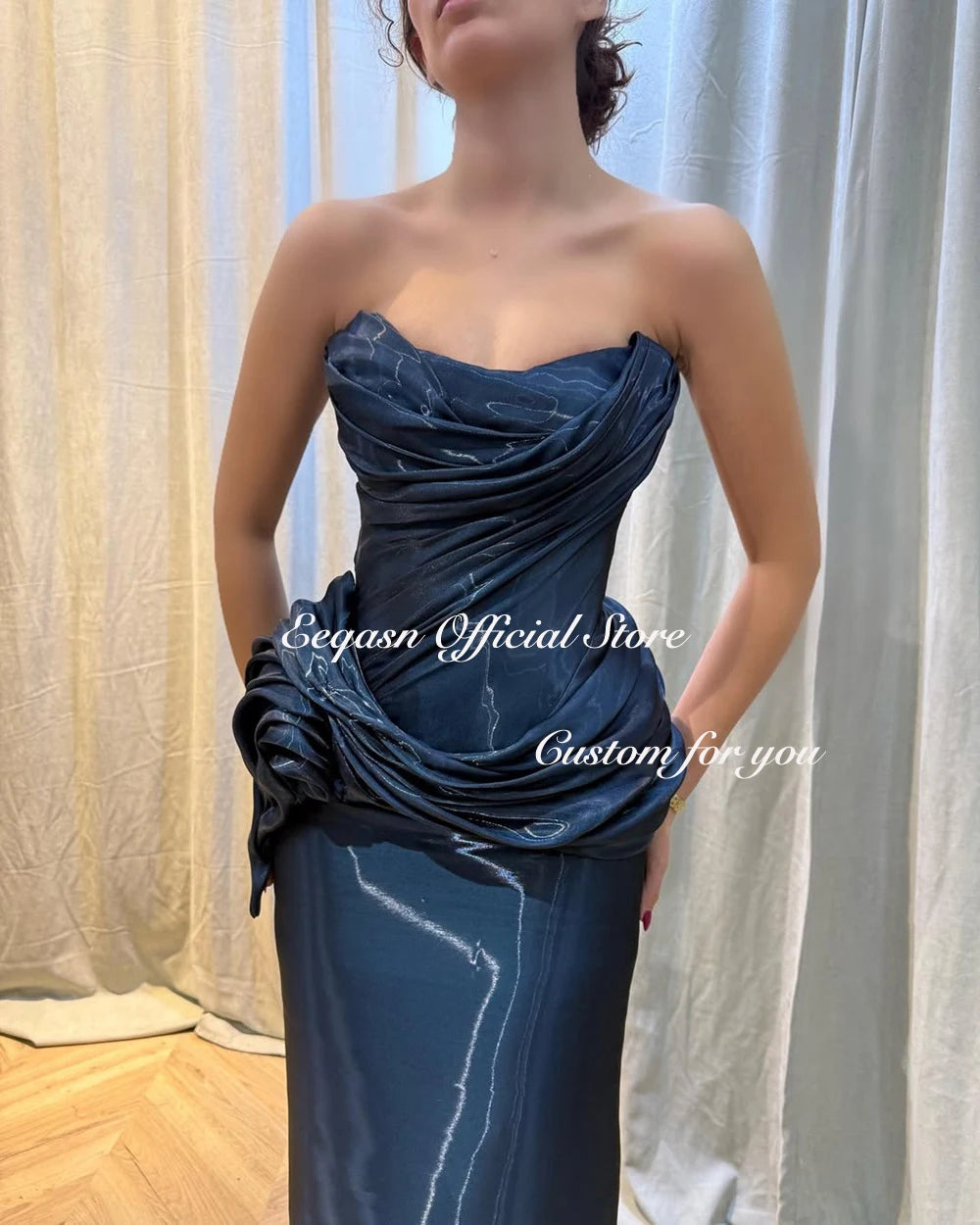 Vestido de Festa Longo em Cetim Azul Marinho – Modelo Sereia Elegante