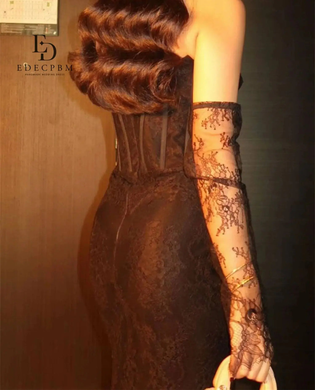 Vestido de Festa Longo Preto em Renda – Modelo Sereia Elegante