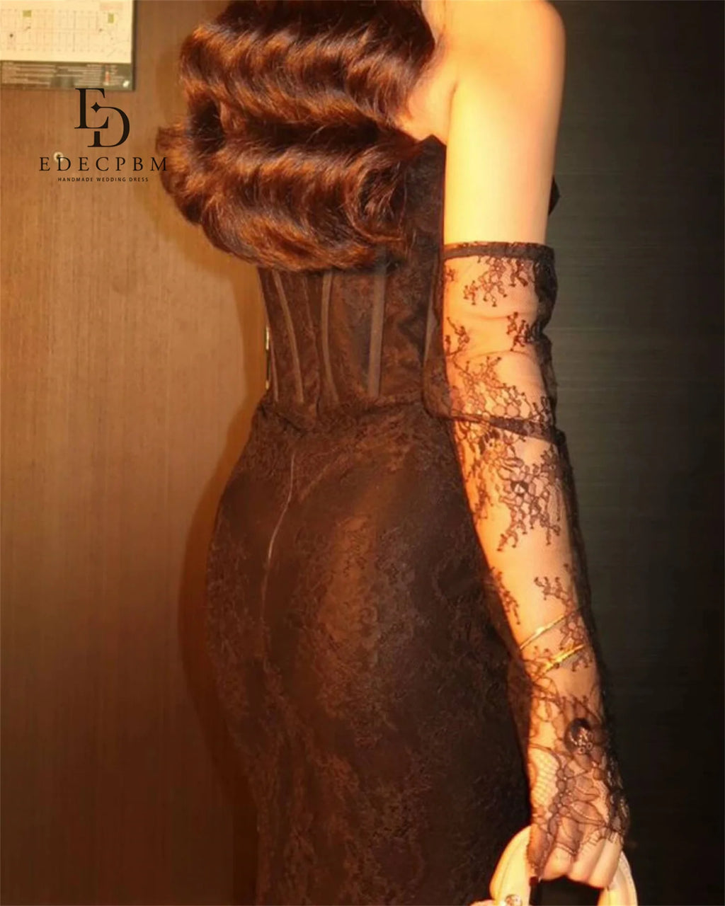 Vestido de Festa Longo Preto em Renda – Modelo Sereia Elegante