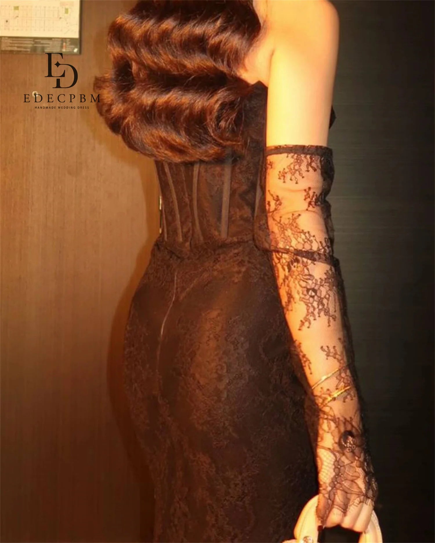 Vestido de Festa Longo Preto em Renda – Modelo Sereia Elegante